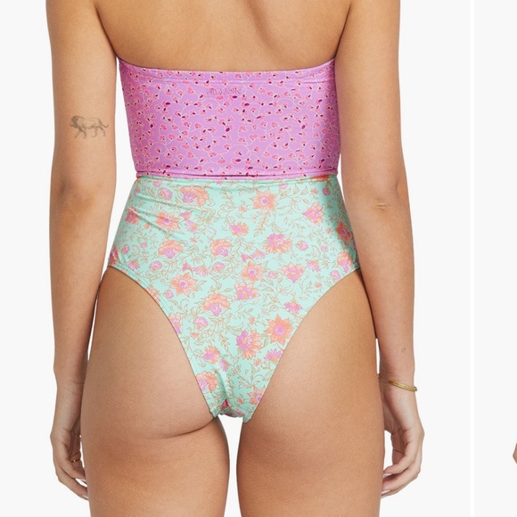 NWT Billabong One Piece Size - Picture 6 of 7
